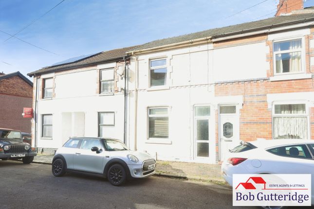2 bed property, in Hill Street, £119,950