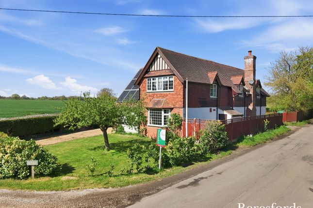 5 bed property, in Green Street, £825,000