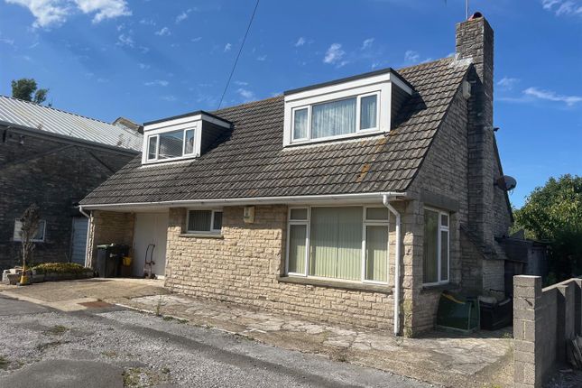 3 bed property, in Victoria Avenue, £225,000