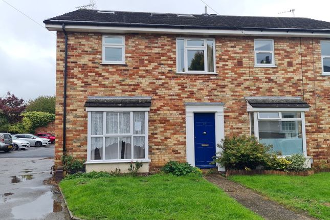 2 bed property, in 28 Church Road, £115,000