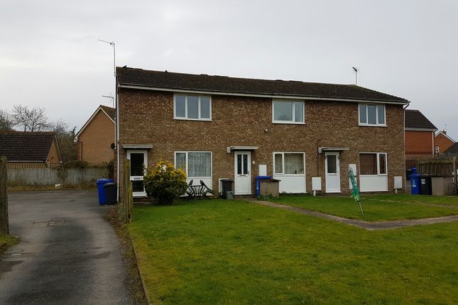 1 bed property, in Brookside Close, £190,000