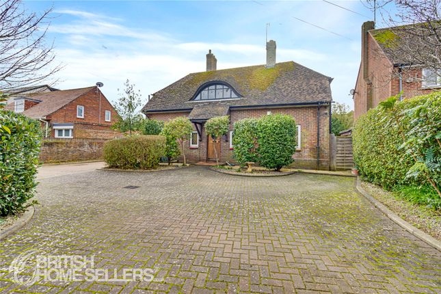 3 bed property, in Sylvan Way, £475,000