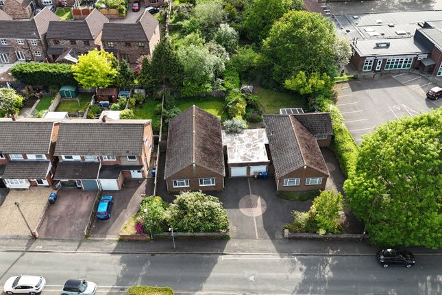3 bed property, in Holly Grove Lane, £775,000