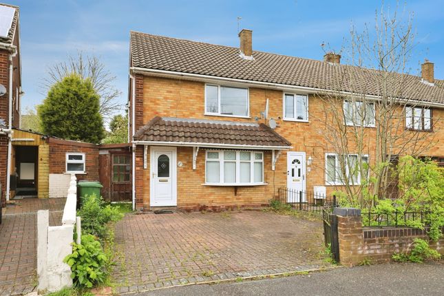 3 bed property, in Pace Crescent, £200,000