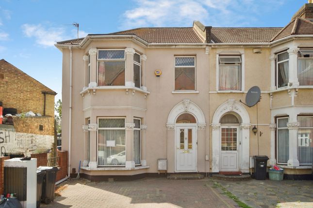 4 bed property, in Blythswood Road, £575,000