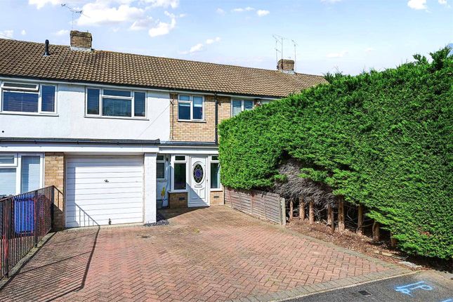 3 bed property, in Henley Gardens, £425,000