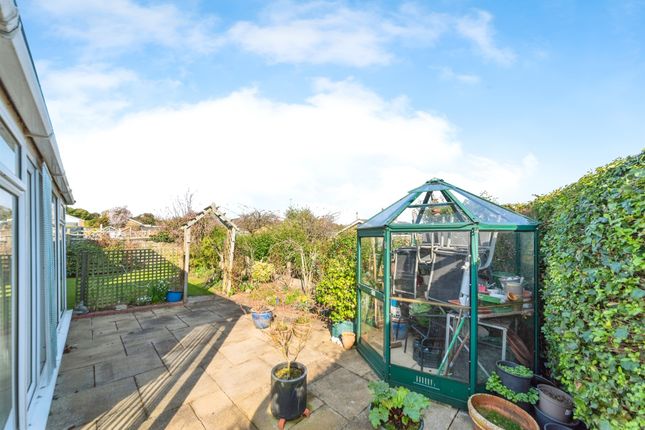 3 bed property, in Brookside, £295,000