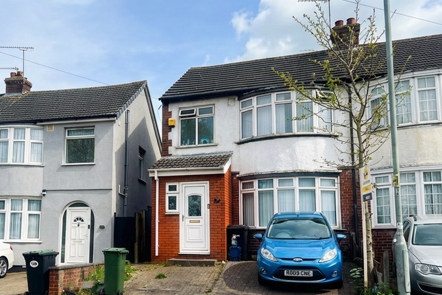 1 bed property, in Blundell Road, £320,000
