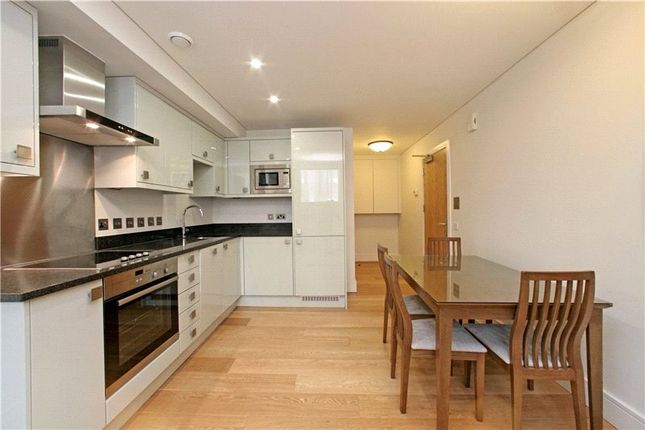 1 bed property, in Clerkenwell Court, £550,000