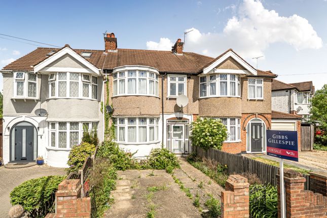 3 bed property, in Windsor Crescent, £525,000