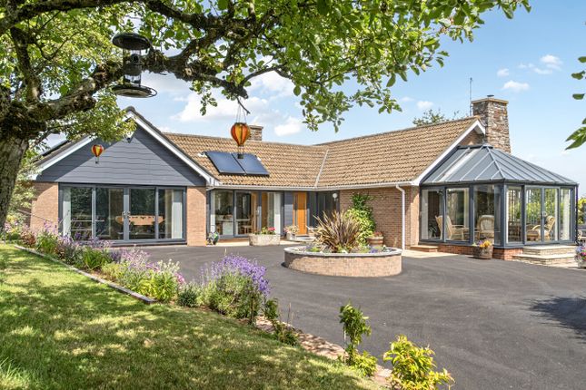 4 bed property, in Kennford, £1,000,000