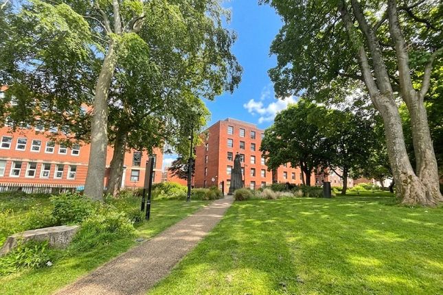1 bed property, in Winckley House, £65,000