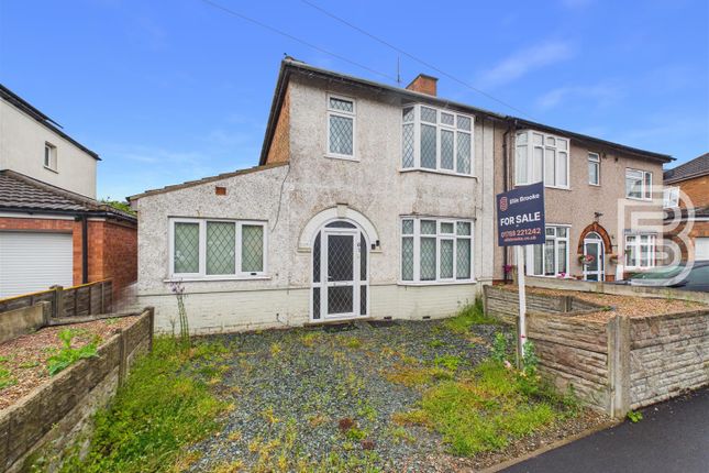 3 bed property, in Eastlands Road, £225,000