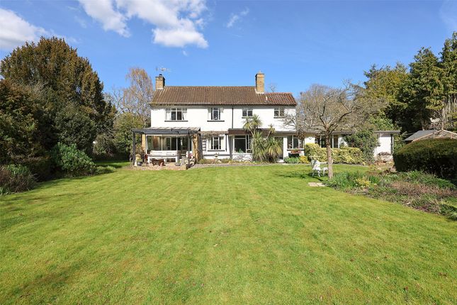 3 bed property, in Swan Lane, £1,095,000