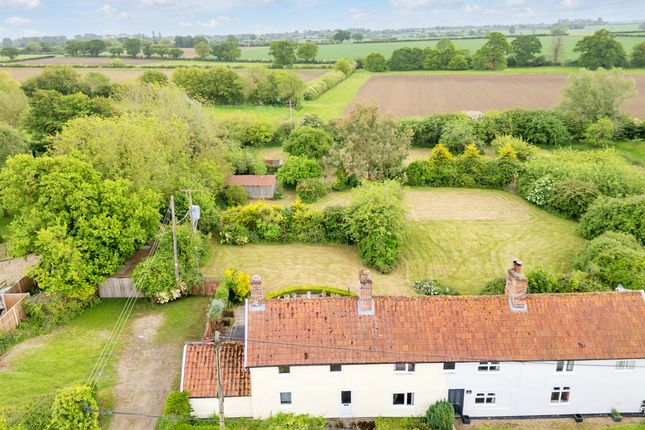 4 bed property, in Gosbeck Road, £300,000