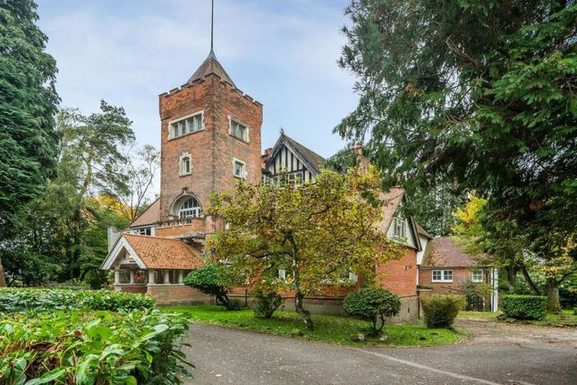 Studio, in Tower Road, £100,000
