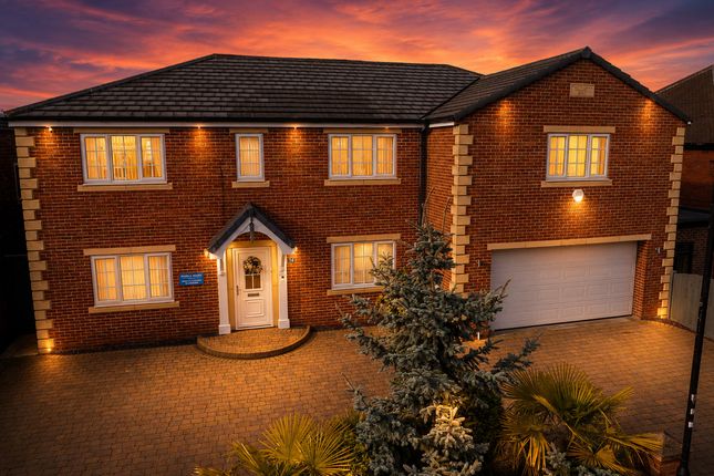 4 bed property, in Reneville Road, £680,000