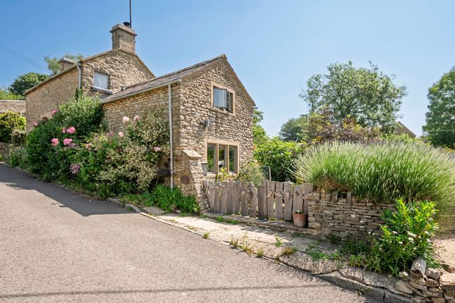 2 bed property, in Compton Abdale, £500,000