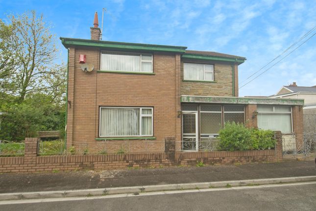 3 bed property, in Mervyn Street, £235,000
