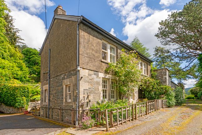 3 bed property, in Quairlinnet, £350,000