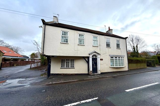 4 bed property, in High Street, £215,000