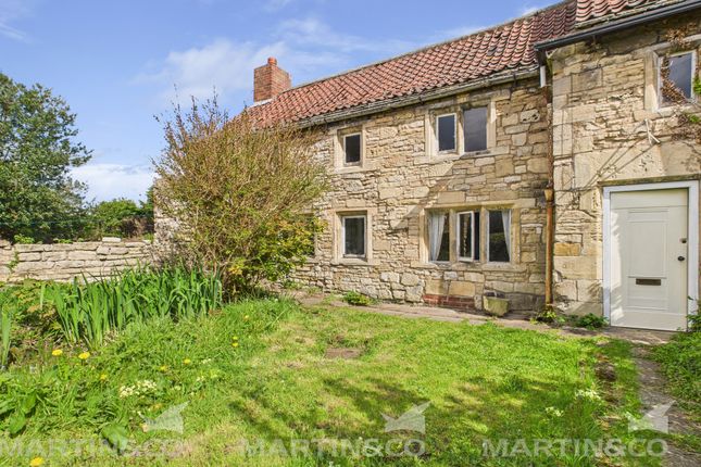 3 bed property, in High Street, £200,000