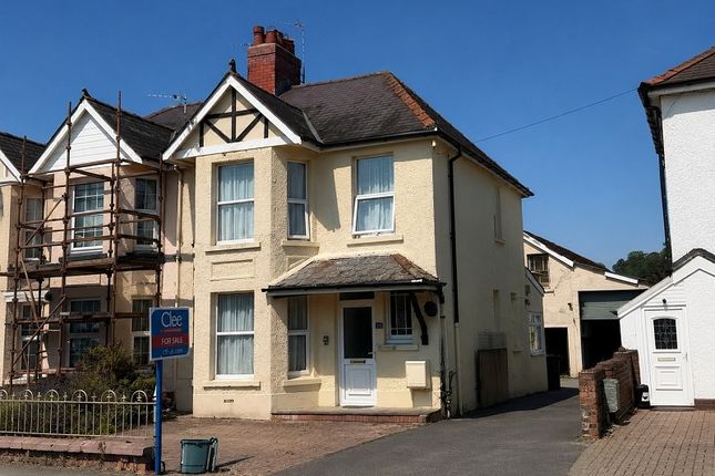 2 bed property, in Heol Myrddin, £265,000