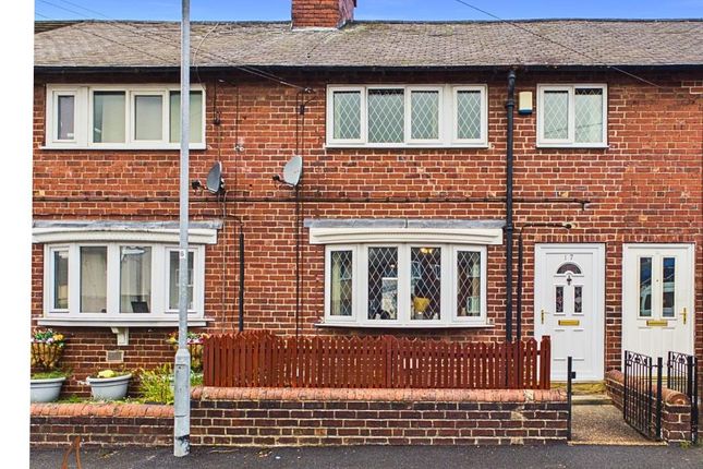3 bed property, in Farm Road, £110,000