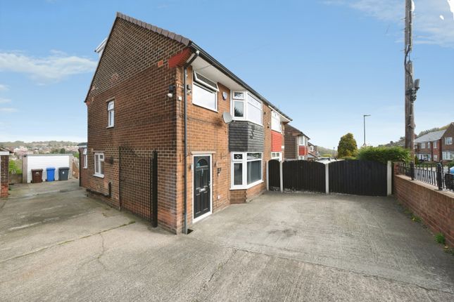 3 bed property, in Whiteways Road, £230,000