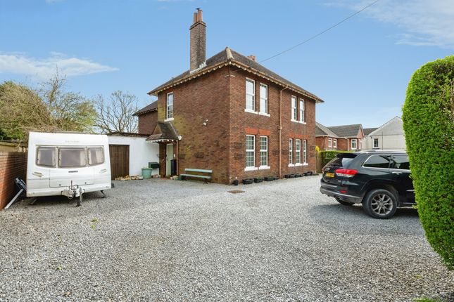 6 bed property, in Princess Street, £450,000