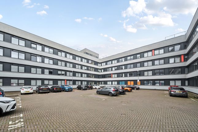 1 bed property, in Romsey Road, £125,000