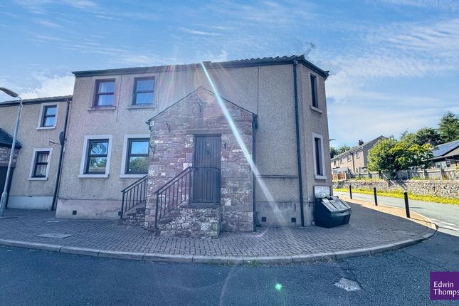 2 bed property, in Smithy Court, £129,000