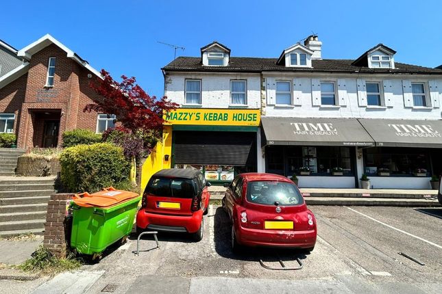 Studio, in 82B Croydon Road, £30,000