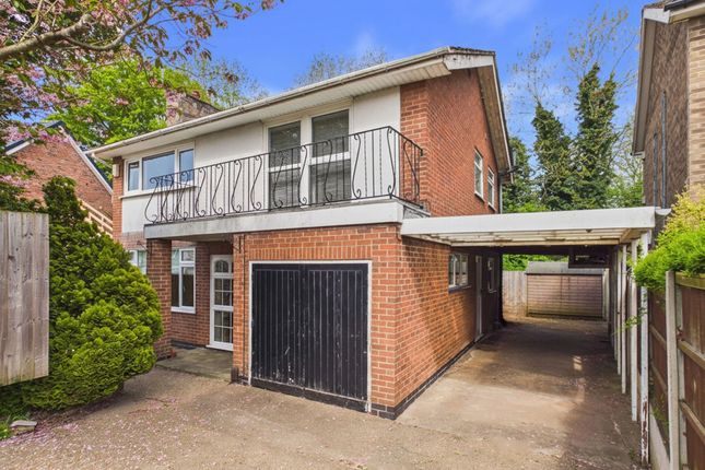 4 bed property, in Weaverthorpe Road, £300,000