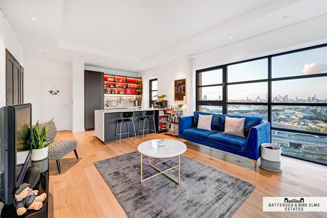 2 bed property, in Amelia House, £700,000
