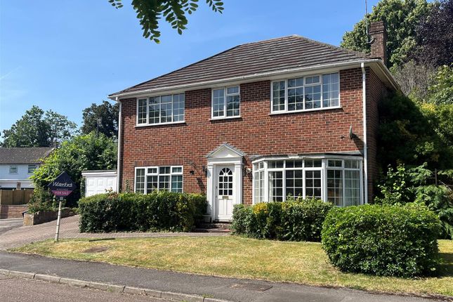 4 bed property, in Jennys Walk, £575,000