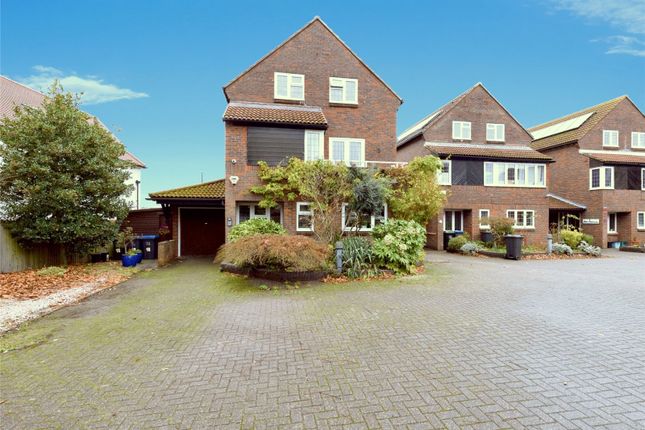 4 bed property, in Blossom Close, £850,000