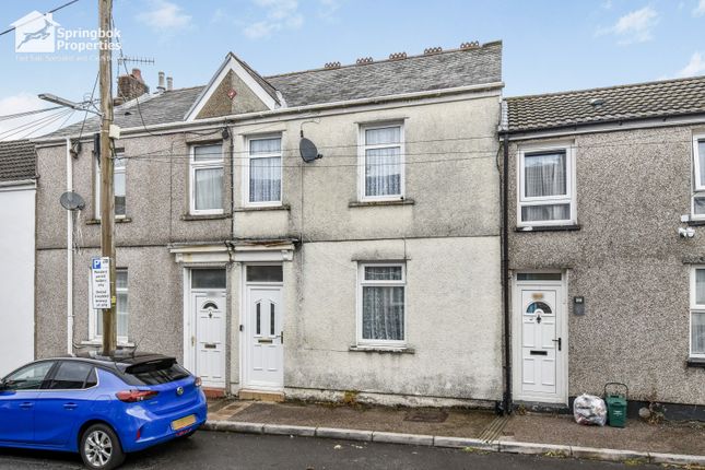 3 bed property, in Bute Street, £100,000