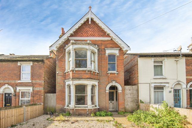 4 bed property, in Greenstead Road, £375,000