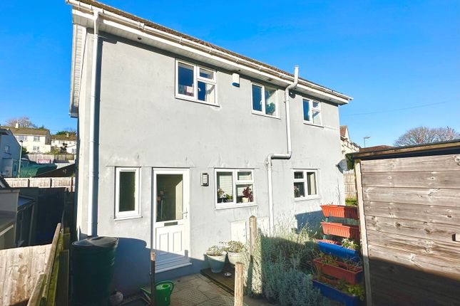 4 bed property, in 91A Foxhole Road, £265,000