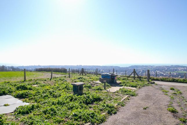 Studio, in Crete Road West, £45,000