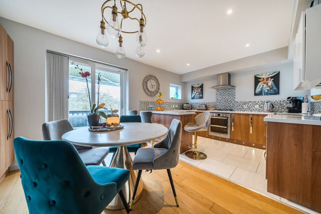 3 bed property, in Kynaston Road, £550,000