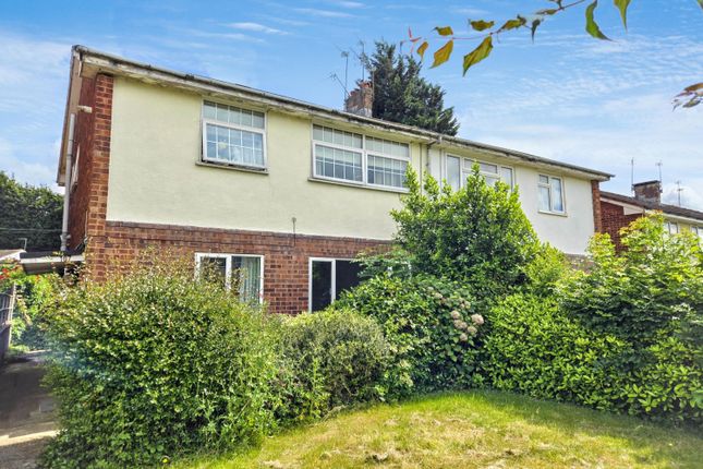 2 bed property, in Ivyfield Road, £60,000