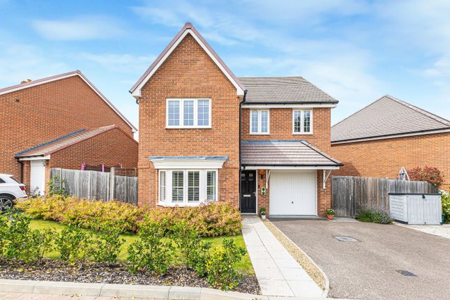 4 bed property, in Maddocks Close, £575,000