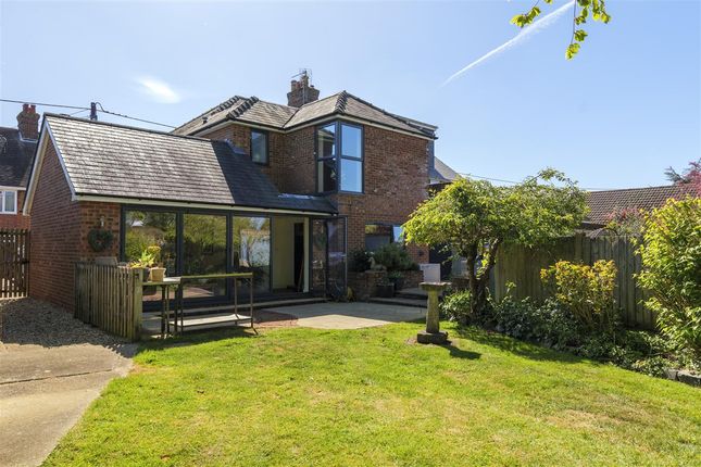 5 bed property, in New Town Street, £650,000