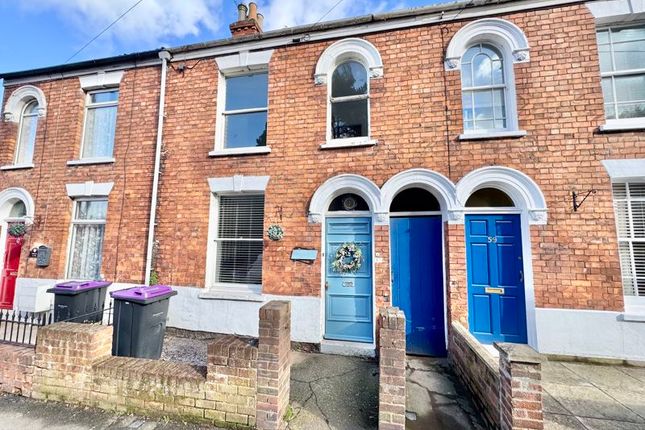 3 bed property, in Church Street, £120,000