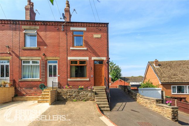 2 bed property, in New Road, £245,000