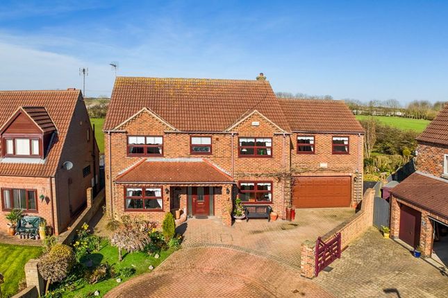 5 bed property, in Byedales, £425,000