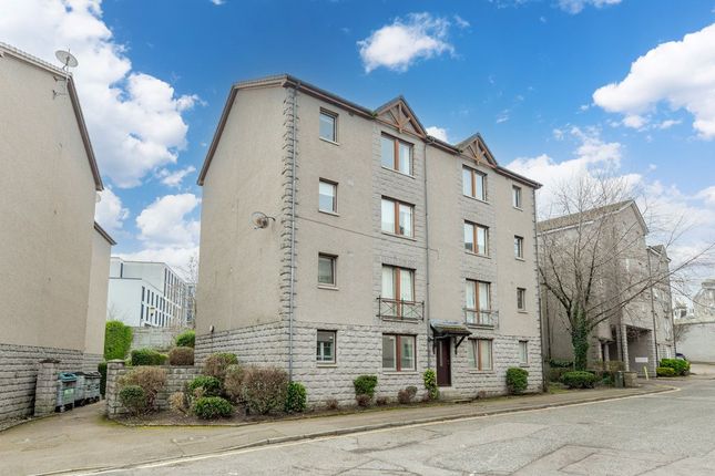 2 bed property, in 70 Union Glen, £85,000