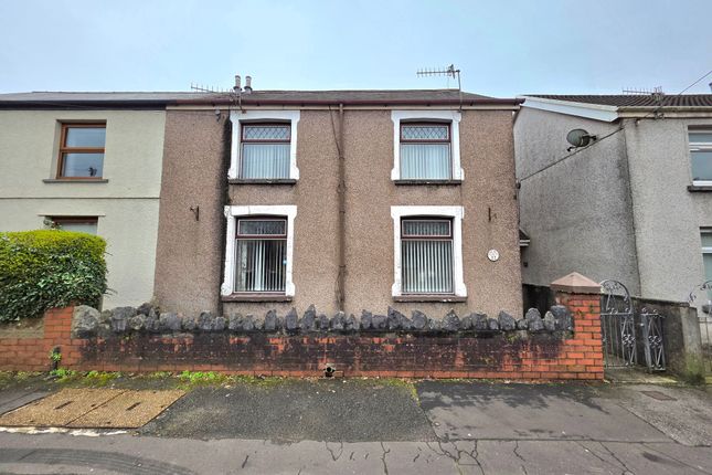 3 bed property, in Depot Road, £125,000